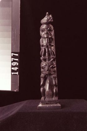 Image representing Pole, argillite.