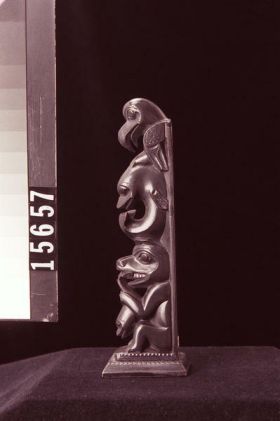 Image representing Pole, argillite.