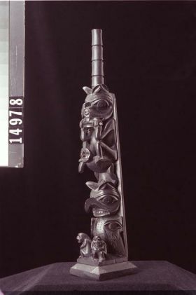 Image representing Pole, argillite.