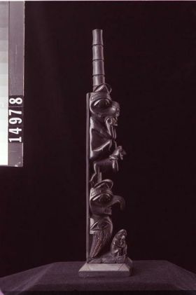 Image representing Pole, argillite.