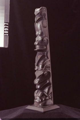 Image representing Pole, argillite.