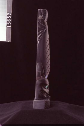 Image representing Pole, argillite.