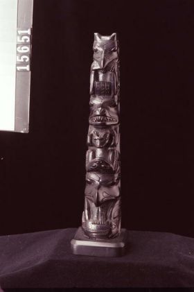 Image representing Pole, argillite.