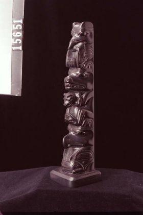 Image representing Pole, argillite.