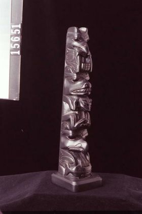 Image representing Pole, argillite.