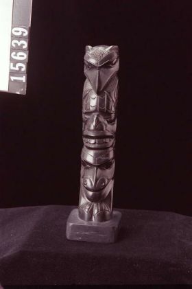 Image representing Pole, argillite.