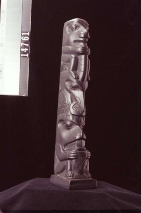 Image representing Pole, argillite.
