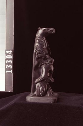 Image representing Pole, argillite.