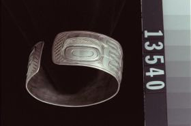 Image representing Bracelet.