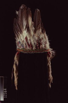 Image representing Headdress.
