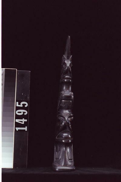 Image representing Pole, argillite.