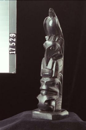 Image representing Pole, argillite.