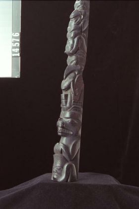 Image representing Pole, argillite.