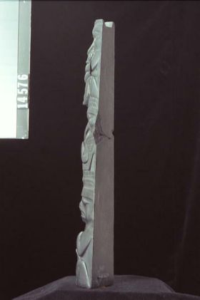 Image representing Pole, argillite.