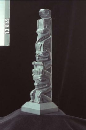 Image representing Pole, argillite.