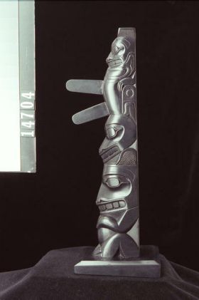 Image representing Pole, argillite.