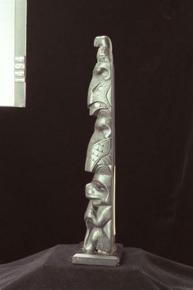 Image representing Pole, argillite.