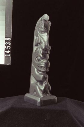 Image representing Pole, argillite.