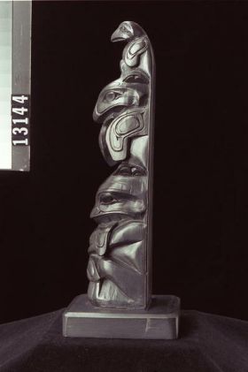 Image representing Pole, argillite.