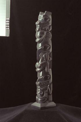 Image representing Pole, argillite.