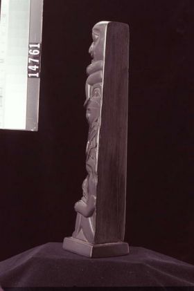 Image representing Pole, argillite.